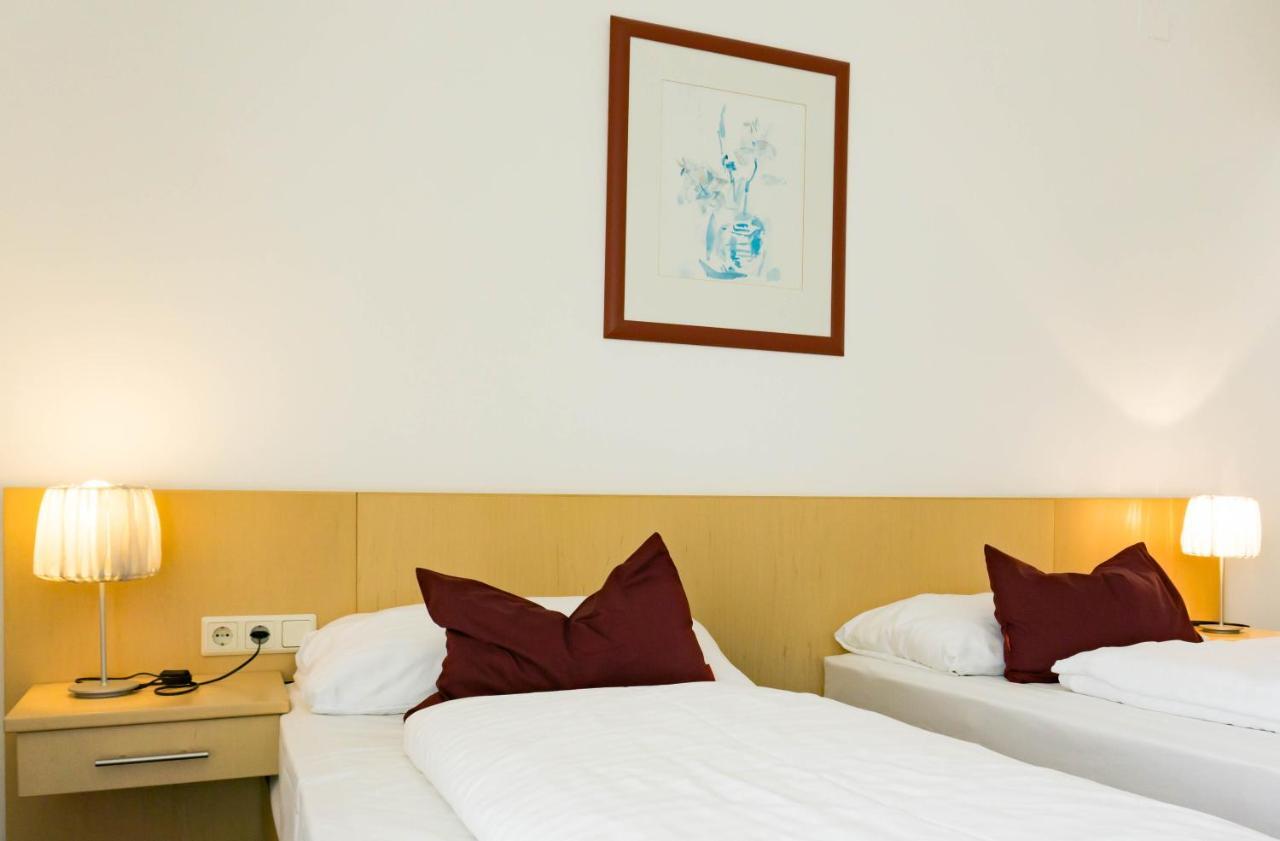 Kaplan Am Kurpark Hotell Bad Tatzmannsdorf Exteriör bild